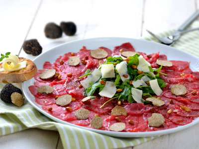 Carpaccio de Ternera y Trufa Negra