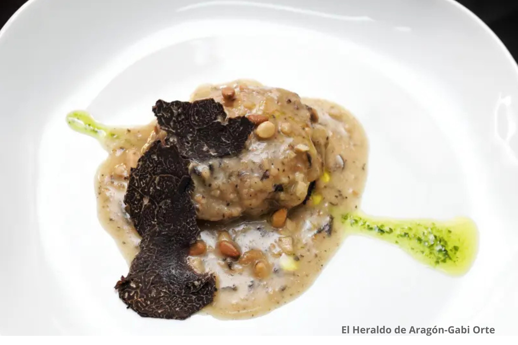 Pencas de acelgas con foie y trufa El Heraldo de Aragón- Gabi Orte.